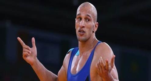 ايقاف المصارع كرم جابر لمدة عامين